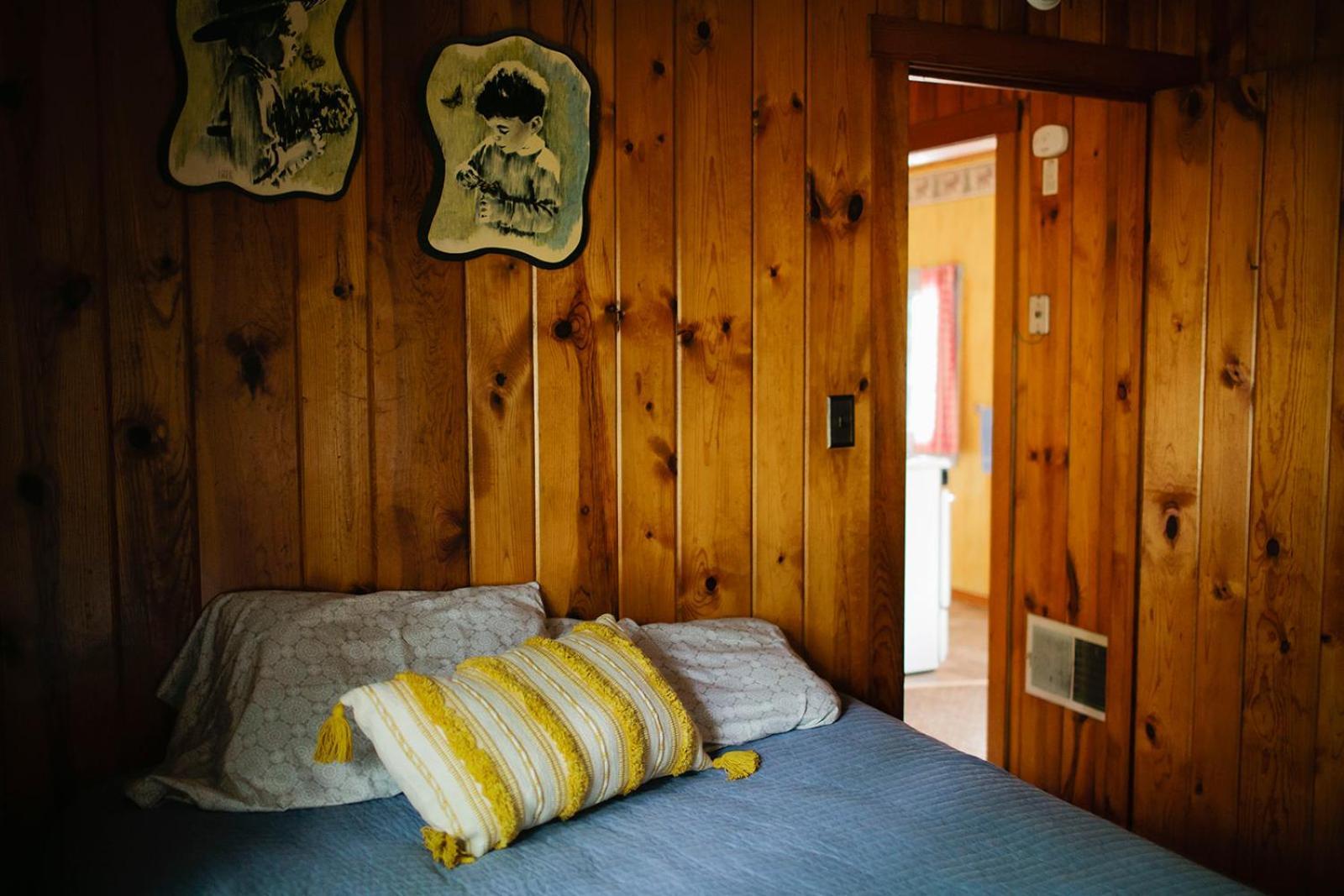 Riverside Point Resort Motel Park Rapids 外观 照片