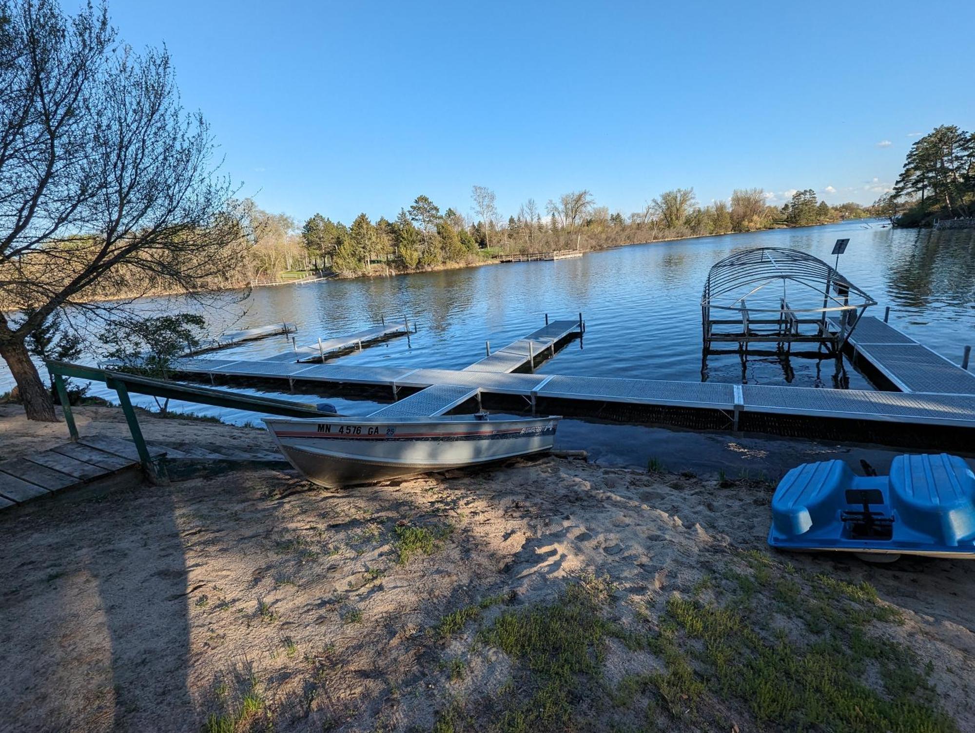 Riverside Point Resort Motel Park Rapids 外观 照片