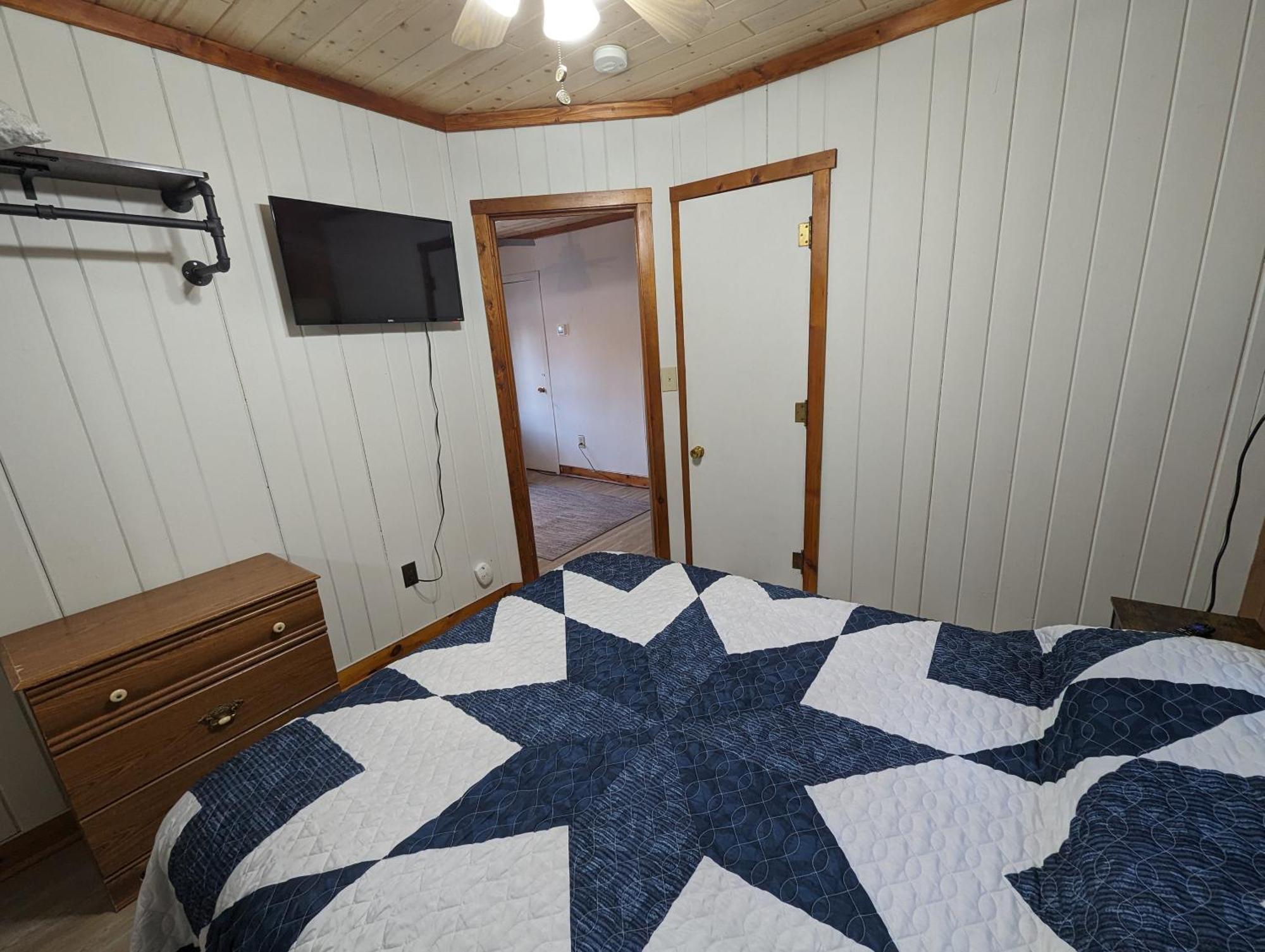 Riverside Point Resort Motel Park Rapids 外观 照片